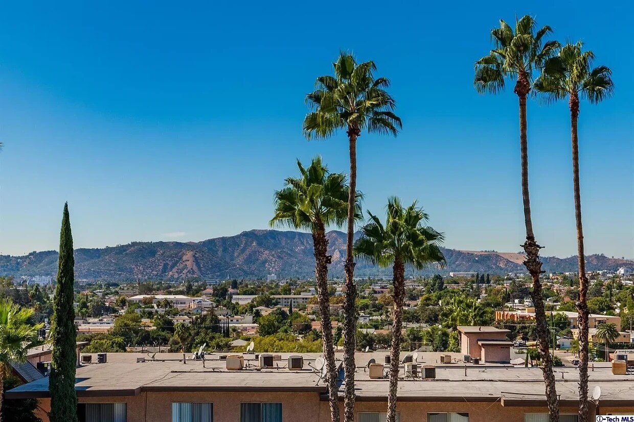 Beautiful View - 1517 E Garfield Ave