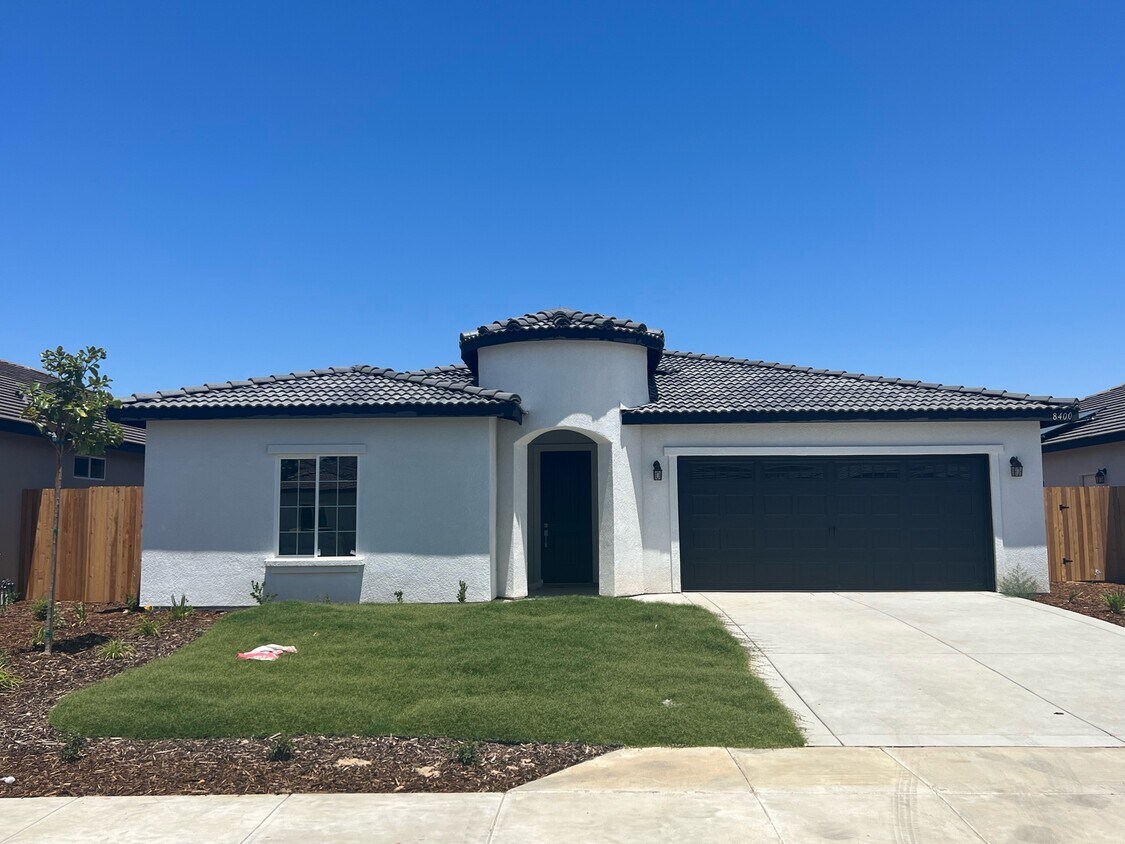 8400 Jean Anne St, Bakersfield, CA 93314 House for Rent in