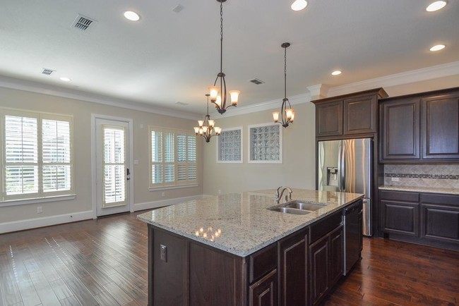 Building Photo - 1110 Oakwood Pass Ct