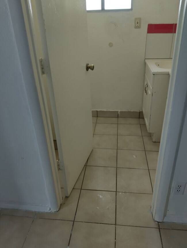 Building Photo - HBird Sunrise - APTS