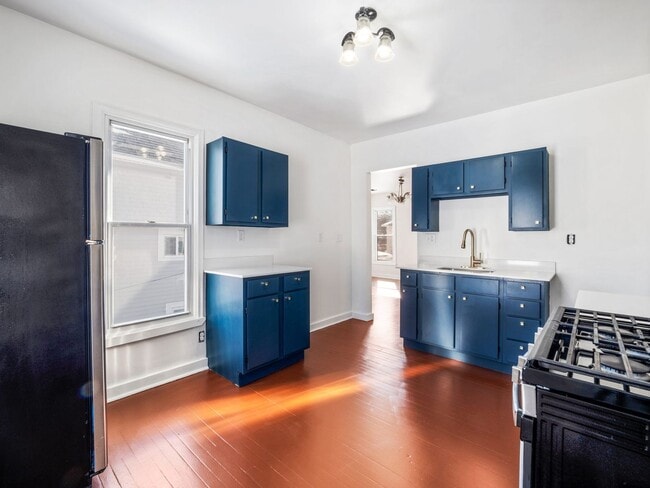 Foto del edificio - 937 Thomas Ave W