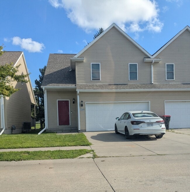 Building Photo - 3069 Overland Trl