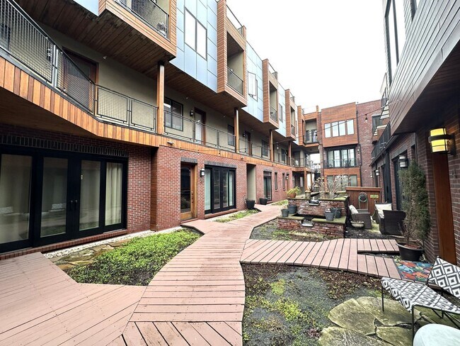 Building Photo - Stunning 1-Bedroom Condo at IceHouse with ...