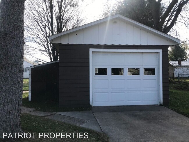 Building Photo - 3 br, 2 bath House - 543 Curry St