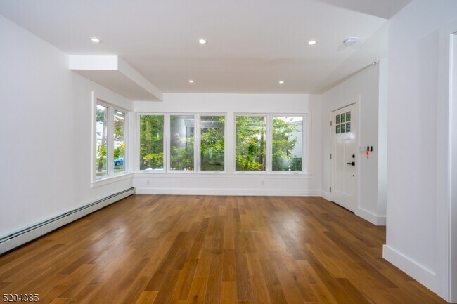 Foto del edificio - 367 N Stiles St