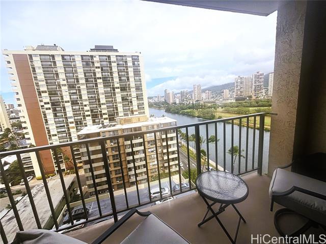 Foto del edificio - 2345 Ala Wai Blvd