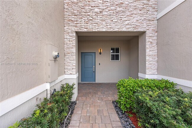 Foto del edificio - 818 SE 17th St