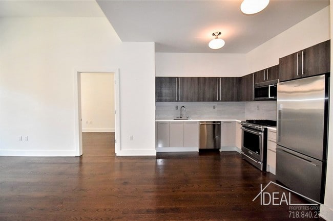 Building Photo - 68 Livingston Street #4BR