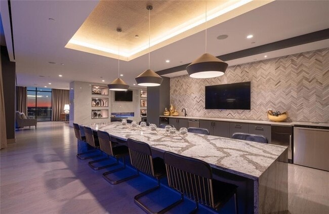 Foto del edificio - 1400 W Peachtree St NW