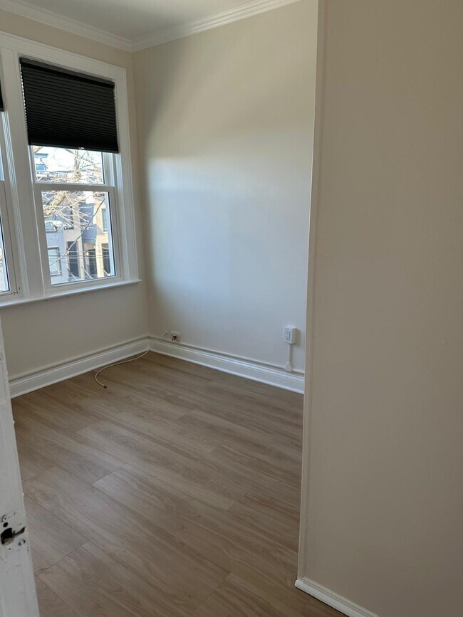 Foto del edificio - 268 Columbia Ave