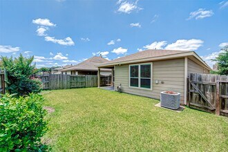 Building Photo - 26123 Parkman Grove Dr