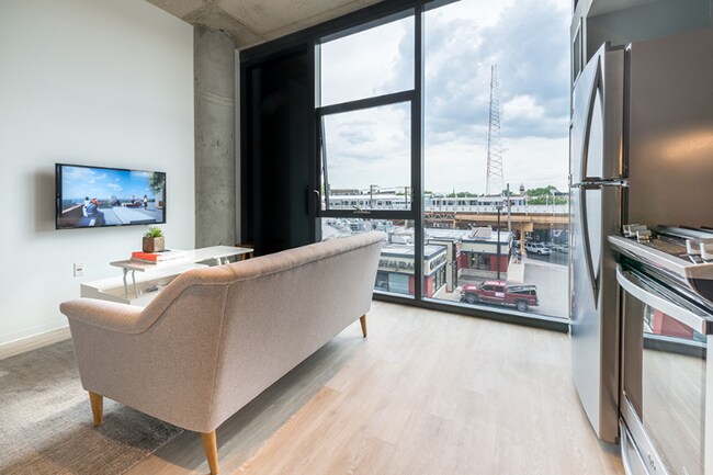 Foto del edificio - 2733 W Belden Ave