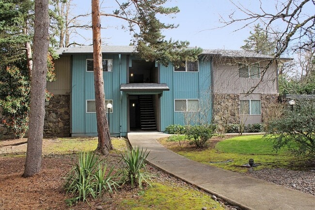Building Photo - 6755-6755 SW Terri Ct