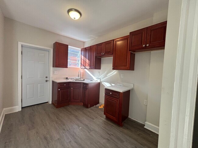 Foto del edificio - 410 N Loudon Ave