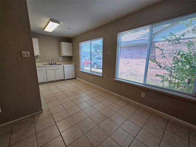 Building Photo - 12634 Monaco Rd