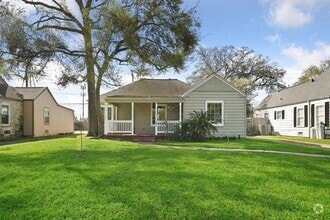 Building Photo - 4502 Rockwood Dr