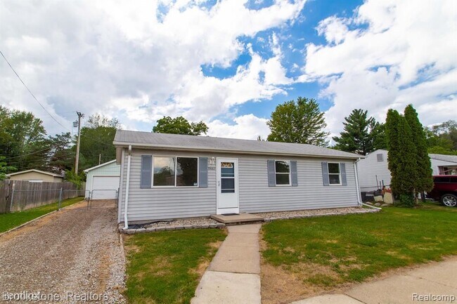 Building Photo - 3 br, 1 bath House - 59063 1st
