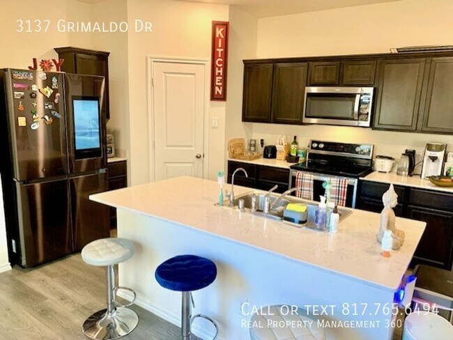 Building Photo - 3137 Grimaldo Dr