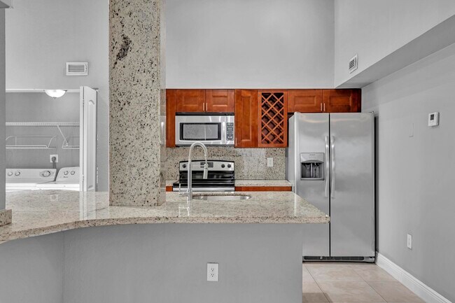 Foto del edificio - 2810 N Oakland Forest Dr