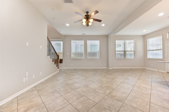 Building Photo - 12130 La Strada St