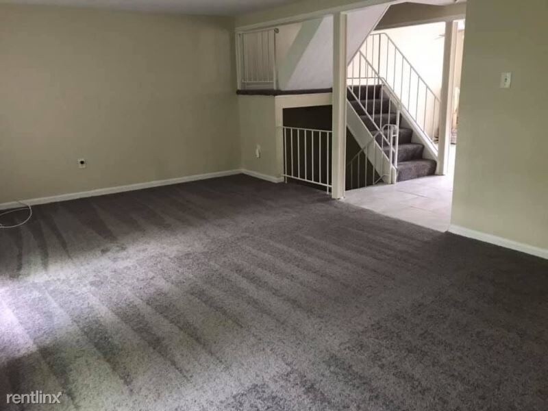 Foto principal - 4 br, 2.5 bath Townhome - 1250 Palmer Rd