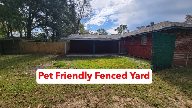 Building Photo - 2100 Hill Top Ct