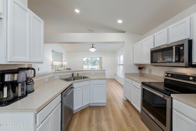 Foto del edificio - 4540 Bellaluna Dr