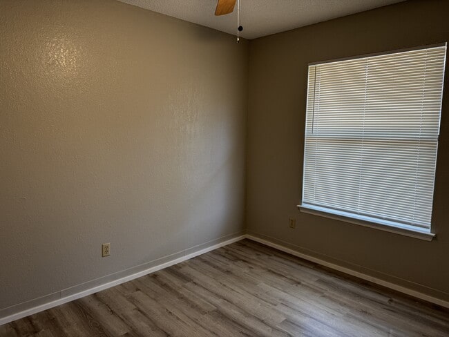Building Photo - 13340 Horizon Blvd
