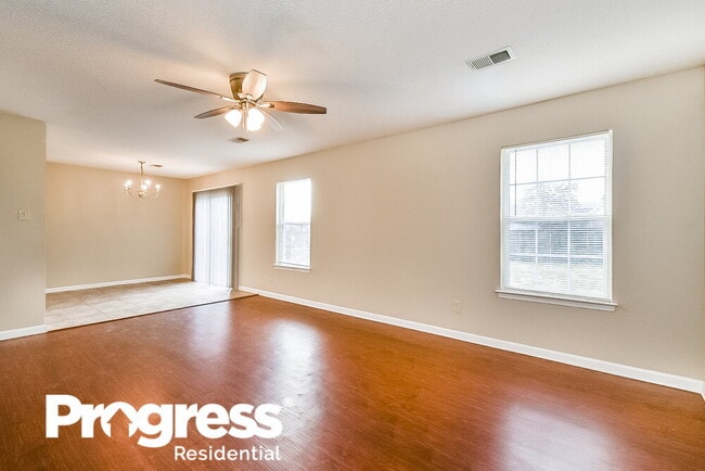 Building Photo - 7799 Fallstone Rd