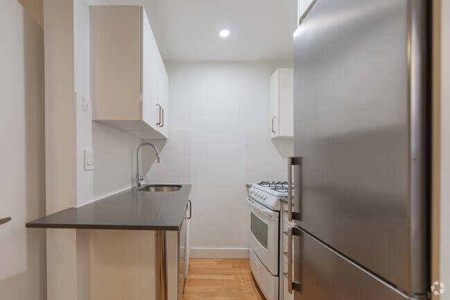 CACHET - 352 pi² - Cuisine - 2367 QUEEN ST E