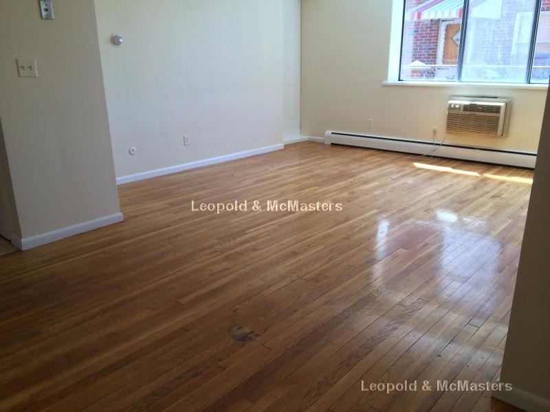 Primary Photo - 80 Litchfield St