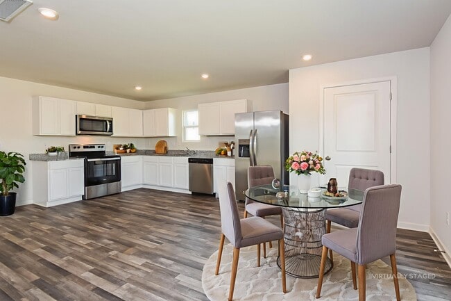 Building Photo - 37 Oxford Ln