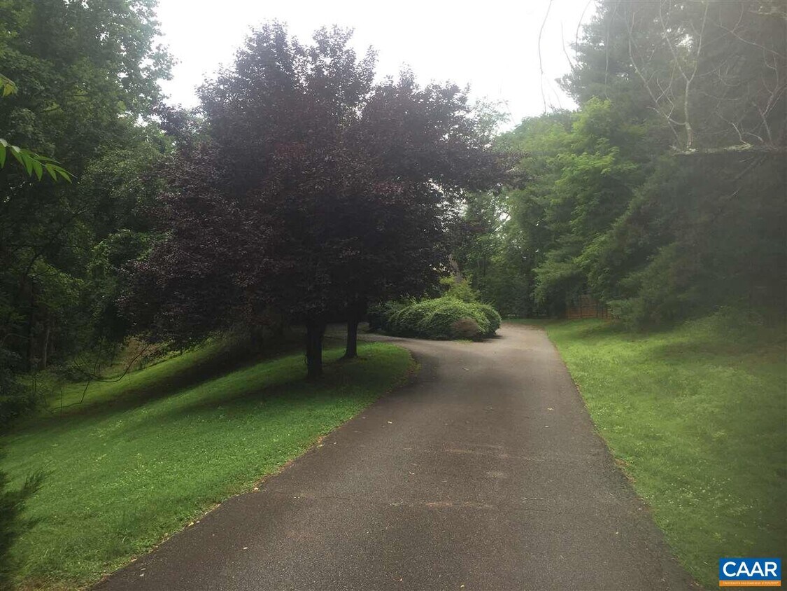 Foto del edificio - 2890 Meadow Vista Dr