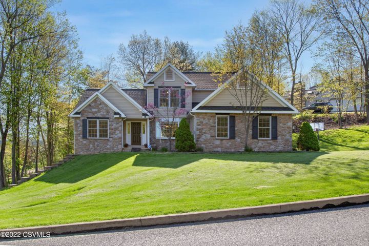 Primary Photo - 77 Valley Green Dr