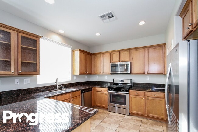 Building Photo - 10527 Peach Creek St