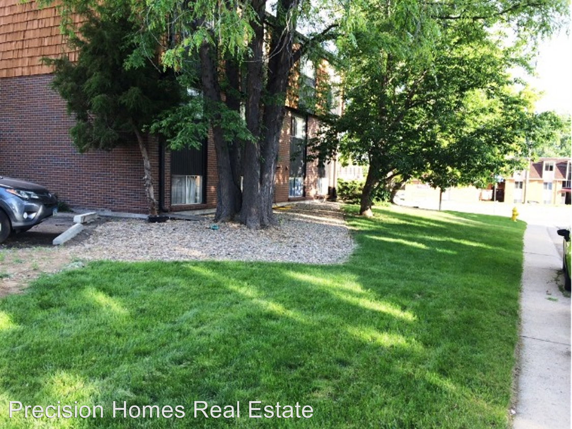 Building Photo - 10950 W 64th Pl