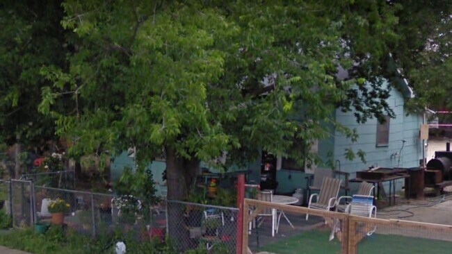 Building Photo - 6108 Kasper St