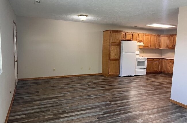 Building Photo - 2115 4th St