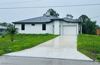 Building Photo - 149 Meadow Rd