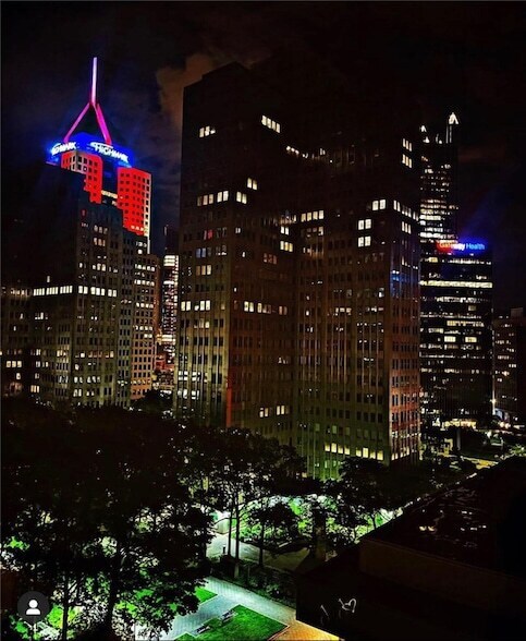 Foto del edificio - 320 Fort Duquesne Blvd