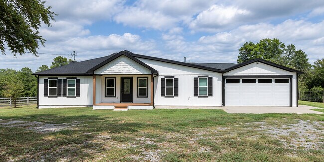 Foto del edificio - 1503 Cornersville Hwy