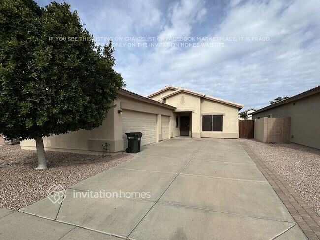 Building Photo - 6614 W Honeysuckle Dr