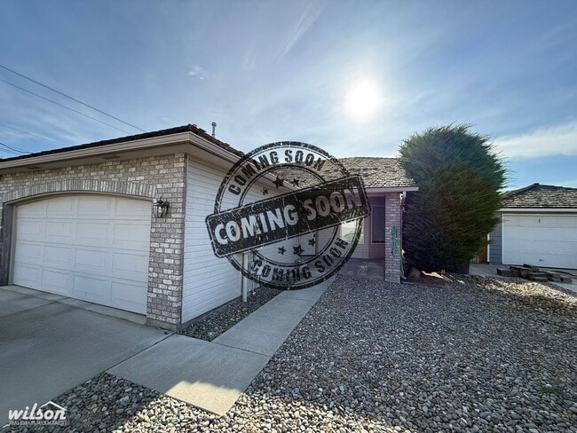 Building Photo - 601-603 Jade Pl