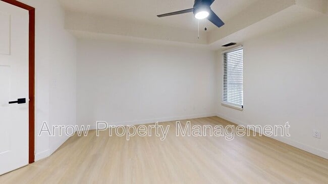 Foto del edificio - 205 E Arbor Ave