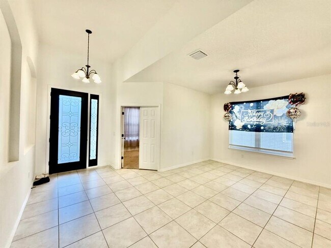 Building Photo - 7832 Red Hickory Pl