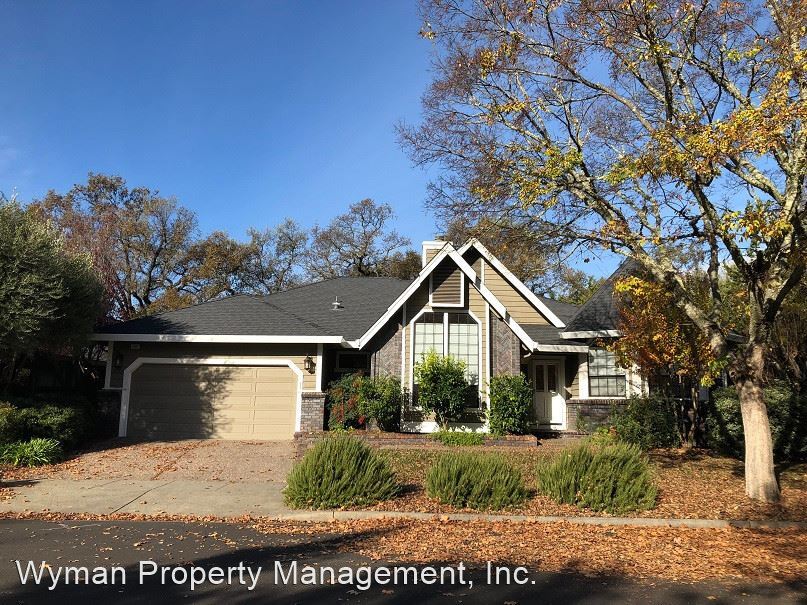 3 br, 2 bath House 1487 Fairway Vista Court House Rental in