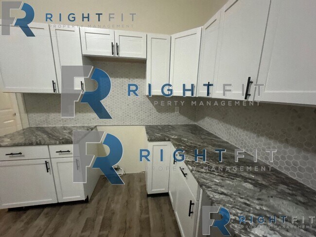 Building Photo - Newly Renovated Home in Louisville