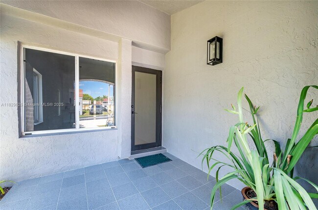 Building Photo - 8352 SW 148th Ave