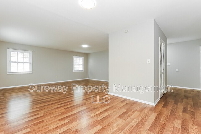 Foto del edificio - 40 Madestone Ln