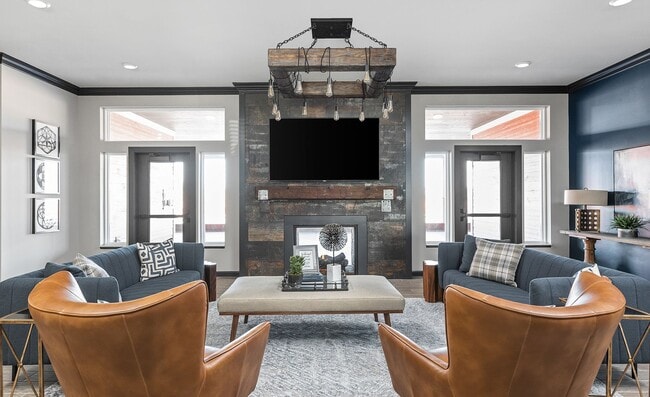 Building Photo - The Legends